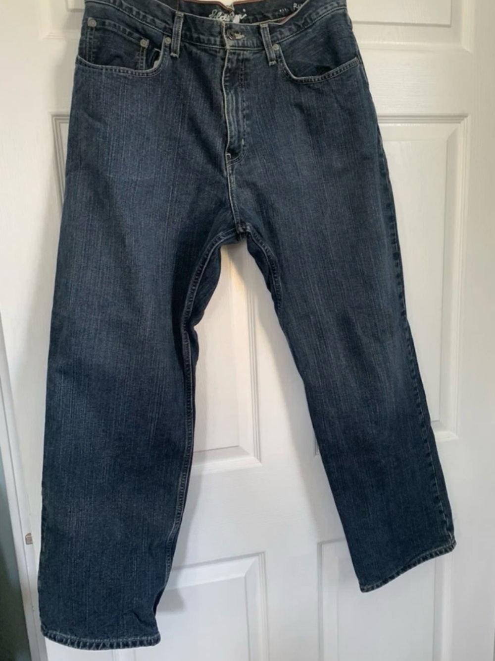 Eddie Bauer men’s jeans, 34x30, blue denim, straight leg